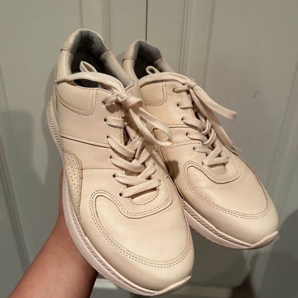 EUC Everlane the trainer - light pink colour - Picture 2 of 6